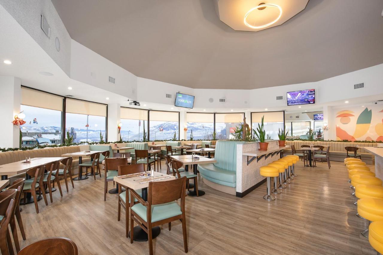 Hotel Ramada By Wyndham Kamloops Exteriér fotografie