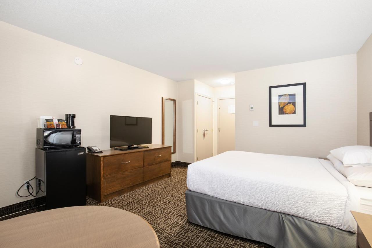 Hotel Ramada By Wyndham Kamloops Exteriér fotografie