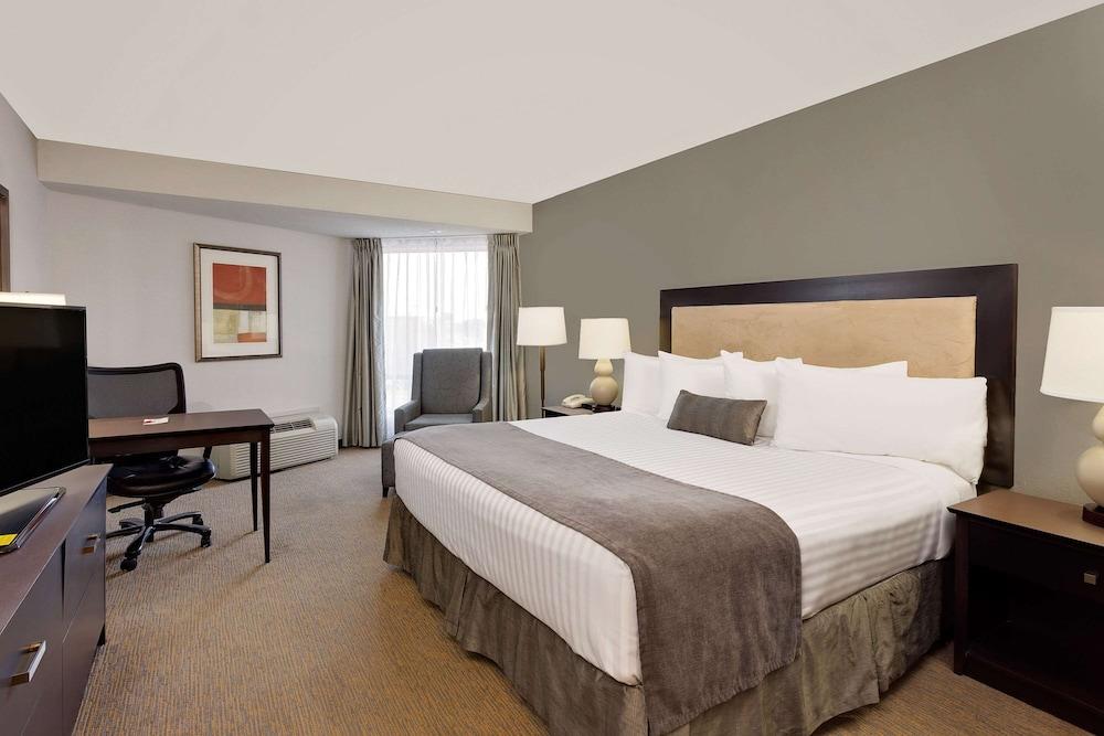 Hotel Ramada By Wyndham Kamloops Exteriér fotografie