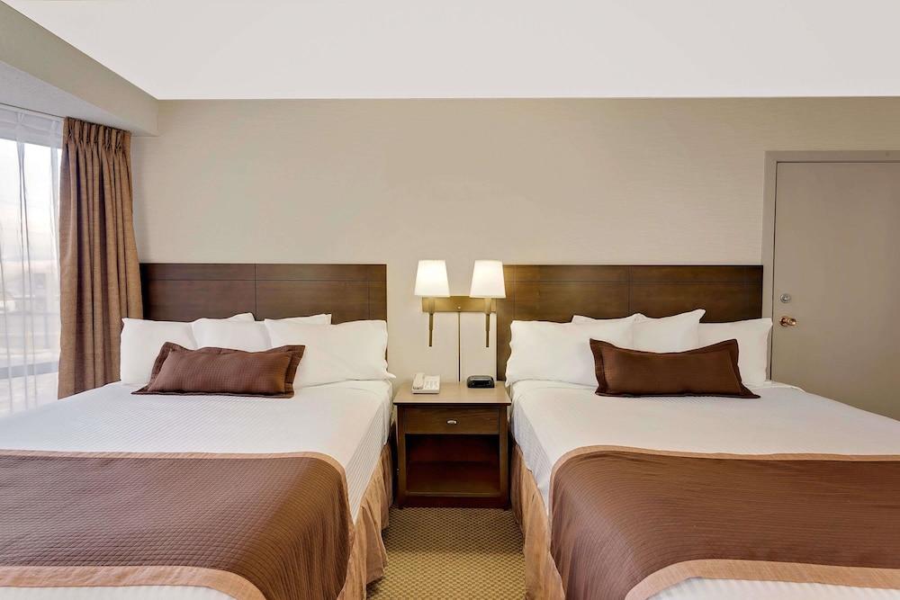 Hotel Ramada By Wyndham Kamloops Exteriér fotografie