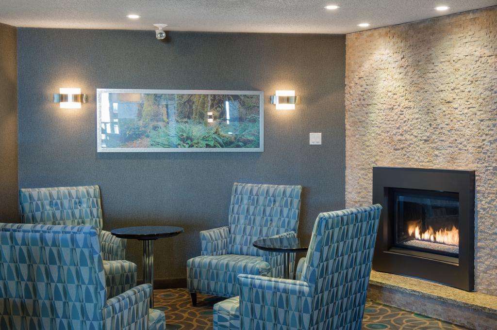 Hotel Ramada By Wyndham Kamloops Exteriér fotografie